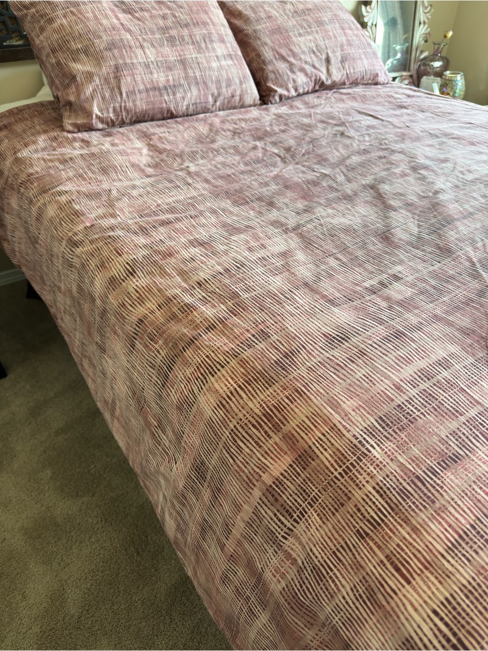 Calvin Klein Mauve Pink Striped Bedding Set-Queen Duvet Cover+ 2 Standard Shams - Picture 5 of 8